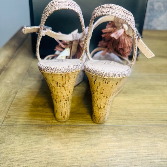 Charles David La Jolla Dark Blush Floral Raffia T-strap Wedge Platform Sandal - Picture 6 of 7